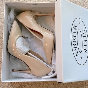 Steve Madden Nude Pumps size 6